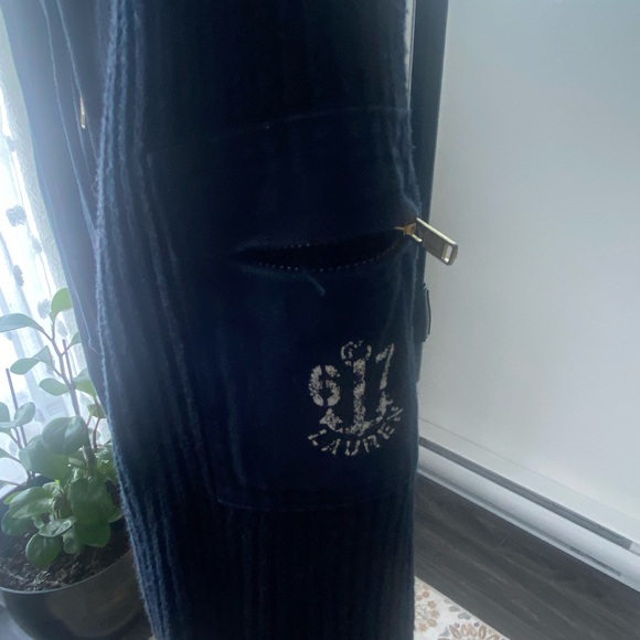 Cardigan - Picture 2 of 4